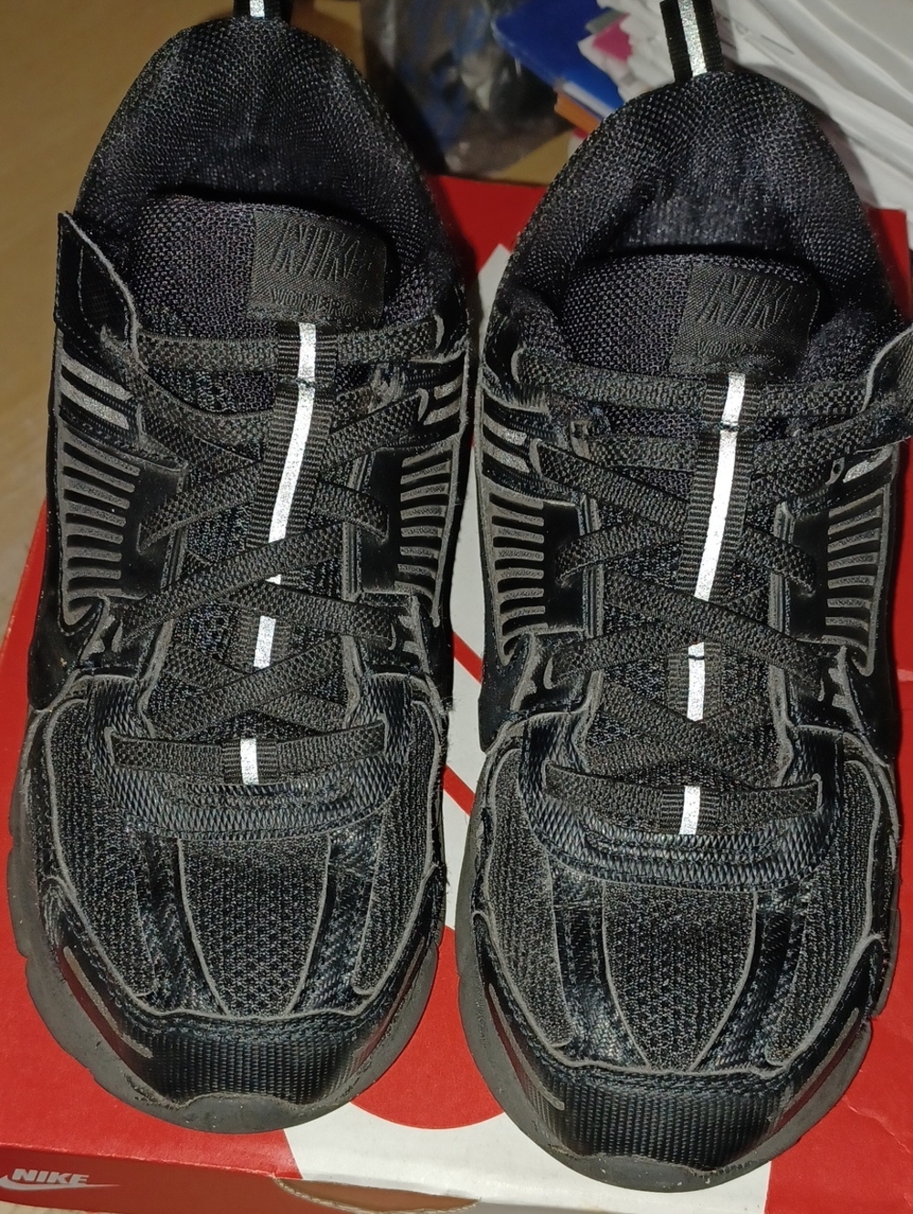 Nike Vomero 5 Preschool Black Athletic Sneakers For Kids Size 2.5Y - Picture 2 of 12